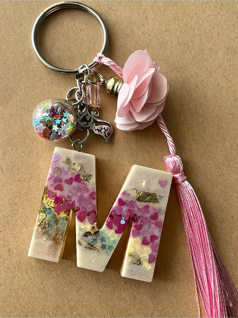 Llaveros | M letter keychain Pink & Multicolor Floral Resin